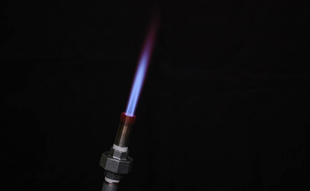 Swirl Piloted Stick-tight Burner